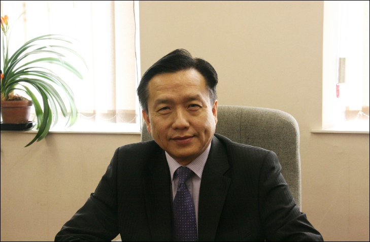 Find out more about Mr Stephen Chung at the Law Society's website 